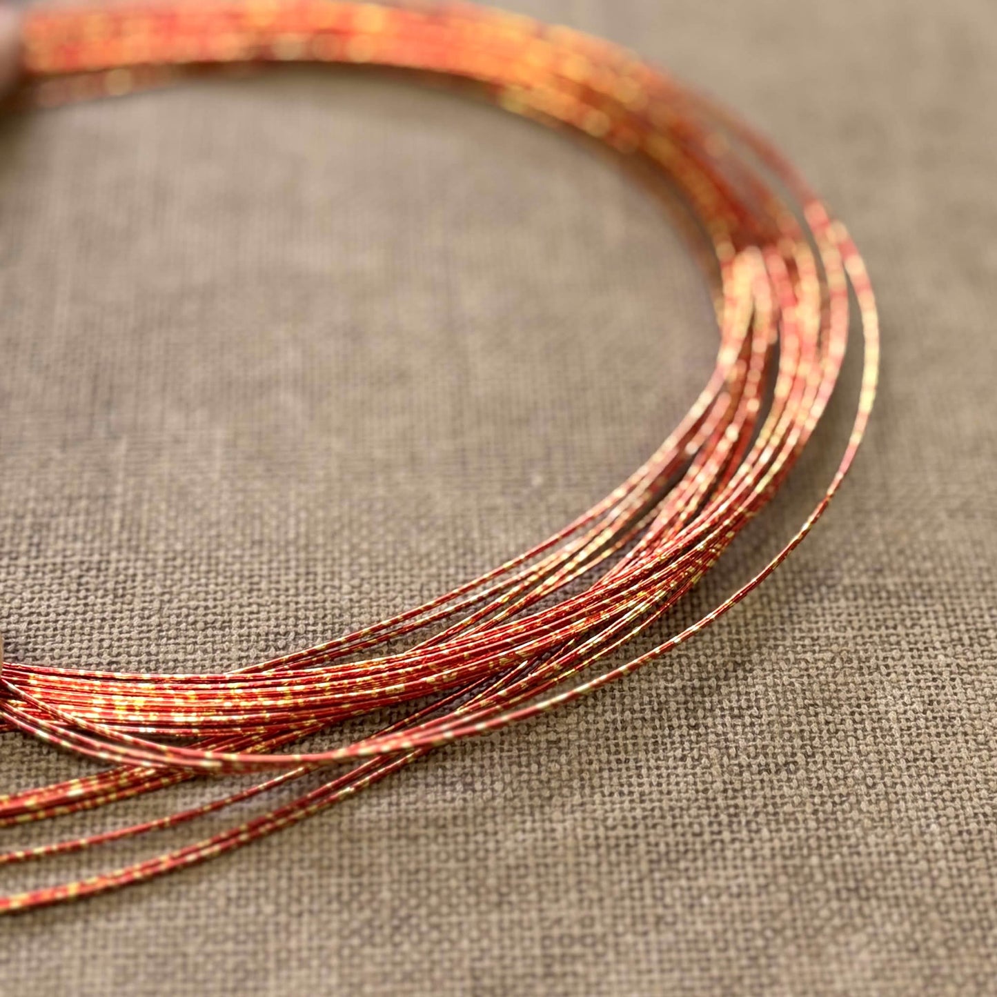 Speckled Metallic Mizuhiki | Red Gold Dust | Fibraura